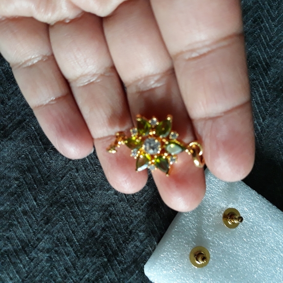 Pendent, and earrings. - Picture 3 of 5